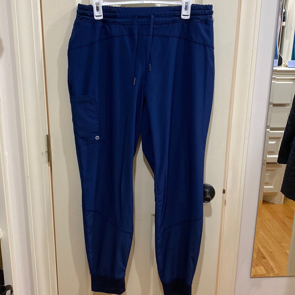 Barco One womens navy jogger scrub pant- large